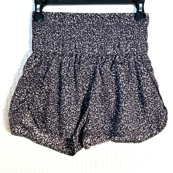 FP Free People Movement The Way Home Leopard Print Athletic Shorts Size S - Picture 1 of 12